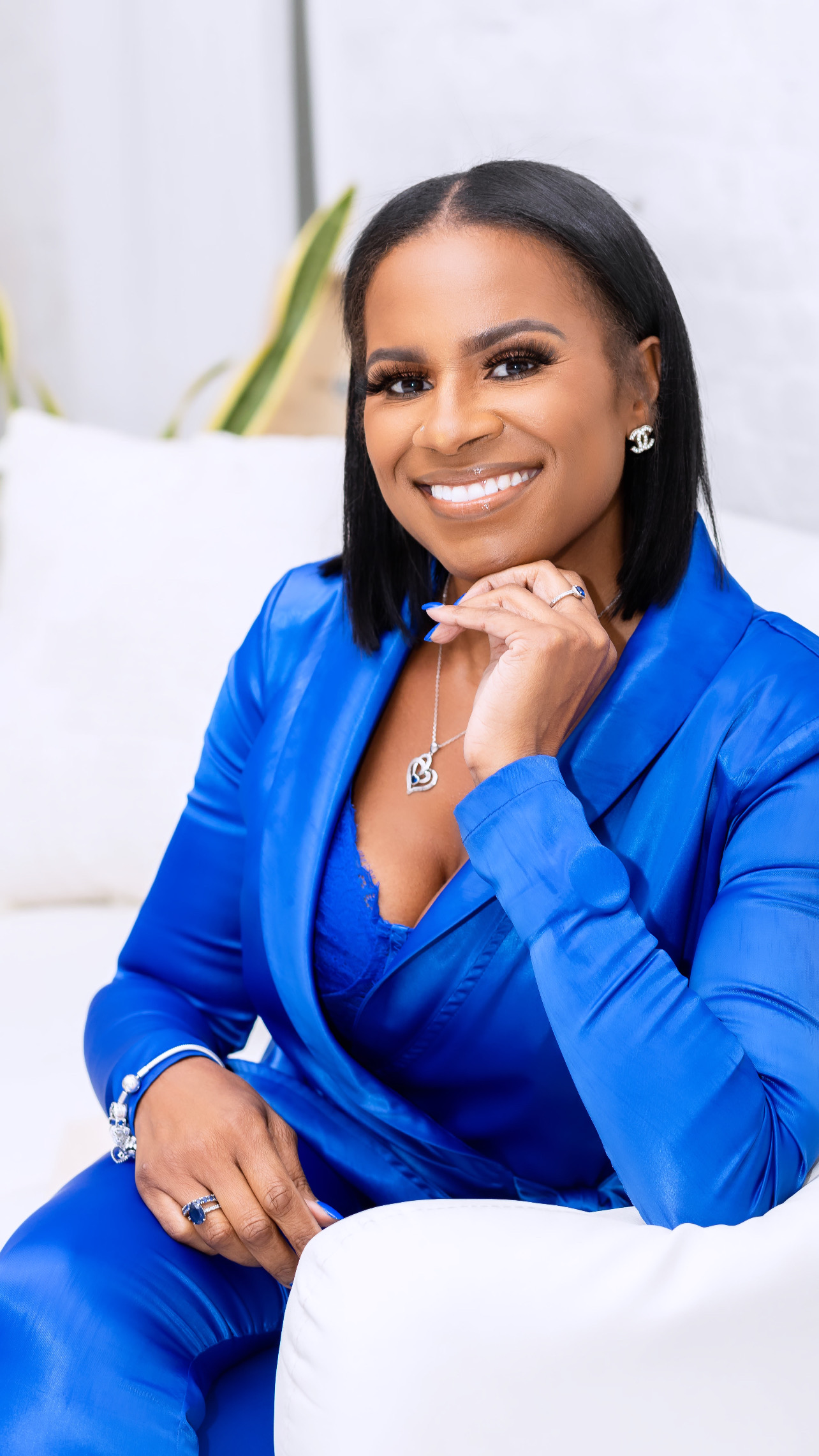 TONI Holmes